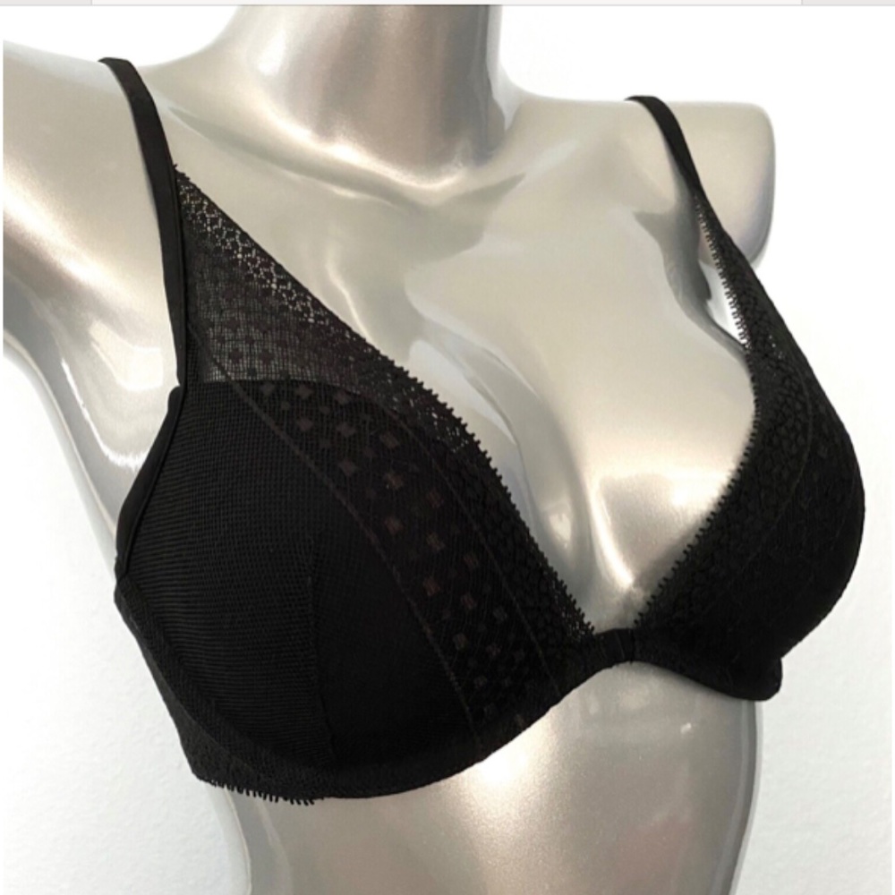 Victorias Secret Nwt Incredible by VS Lightly Lined Lace Plunge Black Bra - Picture 2 of 4